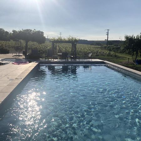 La Petite Maison De Celine & Frederic Avec Piscine A Préhy Buitenkant foto