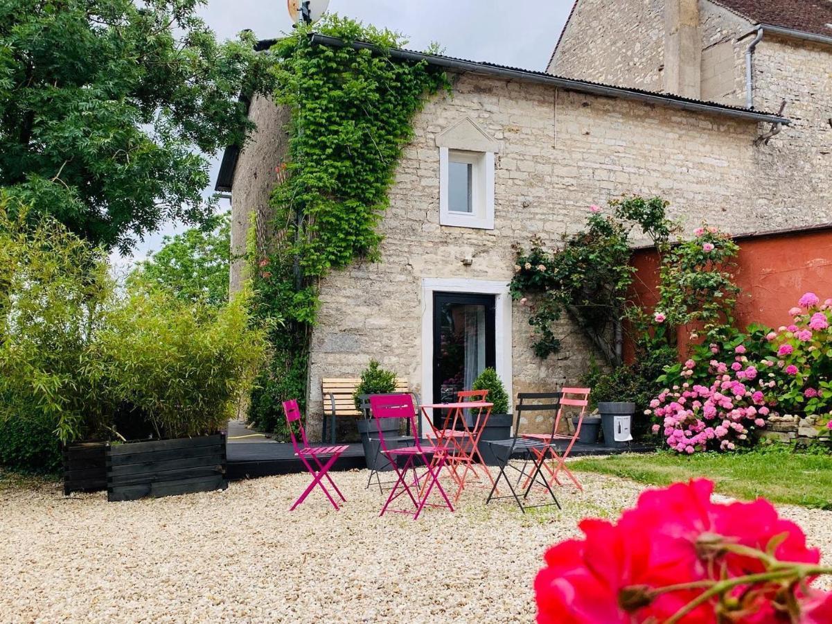 La Petite Maison De Celine & Frederic Avec Piscine A Préhy Buitenkant foto