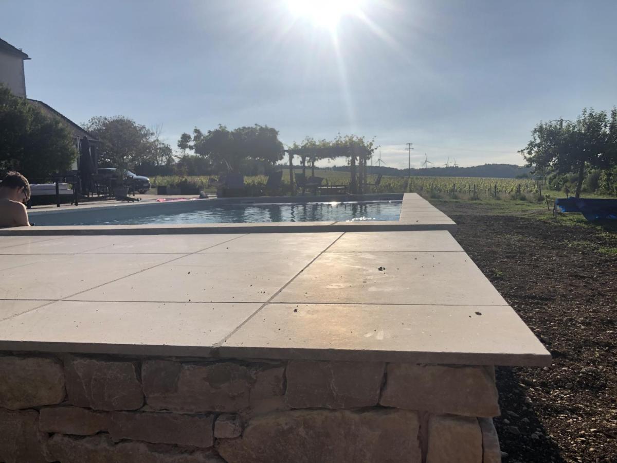 La Petite Maison De Celine & Frederic Avec Piscine A Préhy Buitenkant foto